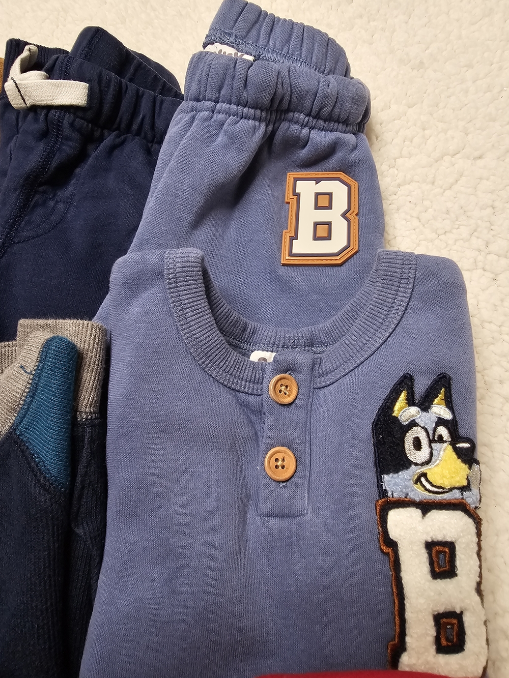 Bundle 15 Pieces Boys 2T Fall Winter Clorhes - Picture 4 of 10